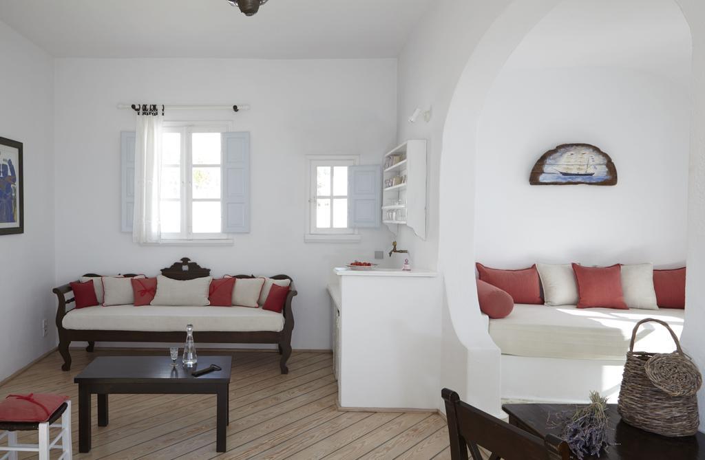 Altana Heritage Suites Imerovigli  Pokoj fotografie
