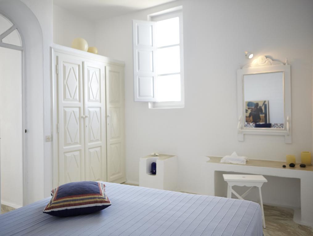Altana Heritage Suites Imerovigli  Pokoj fotografie